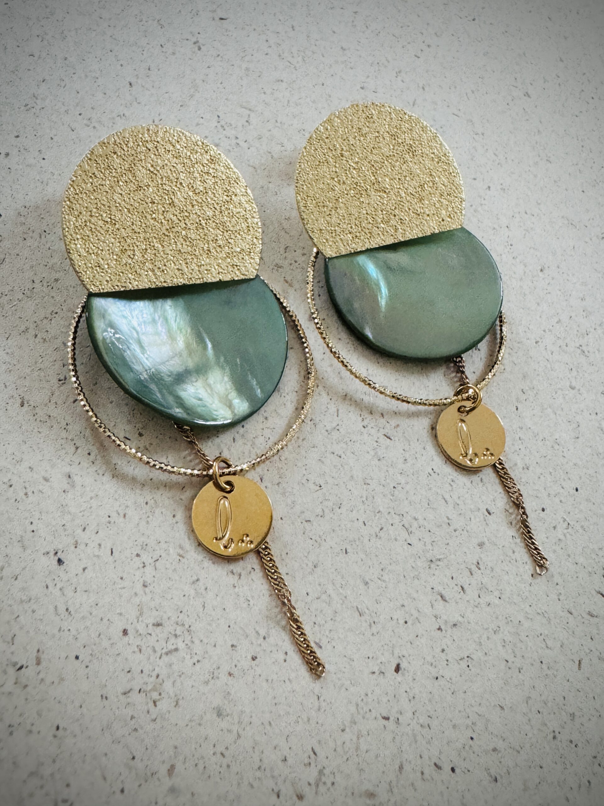 Boucles d’oreilles KARMA vert d’eau