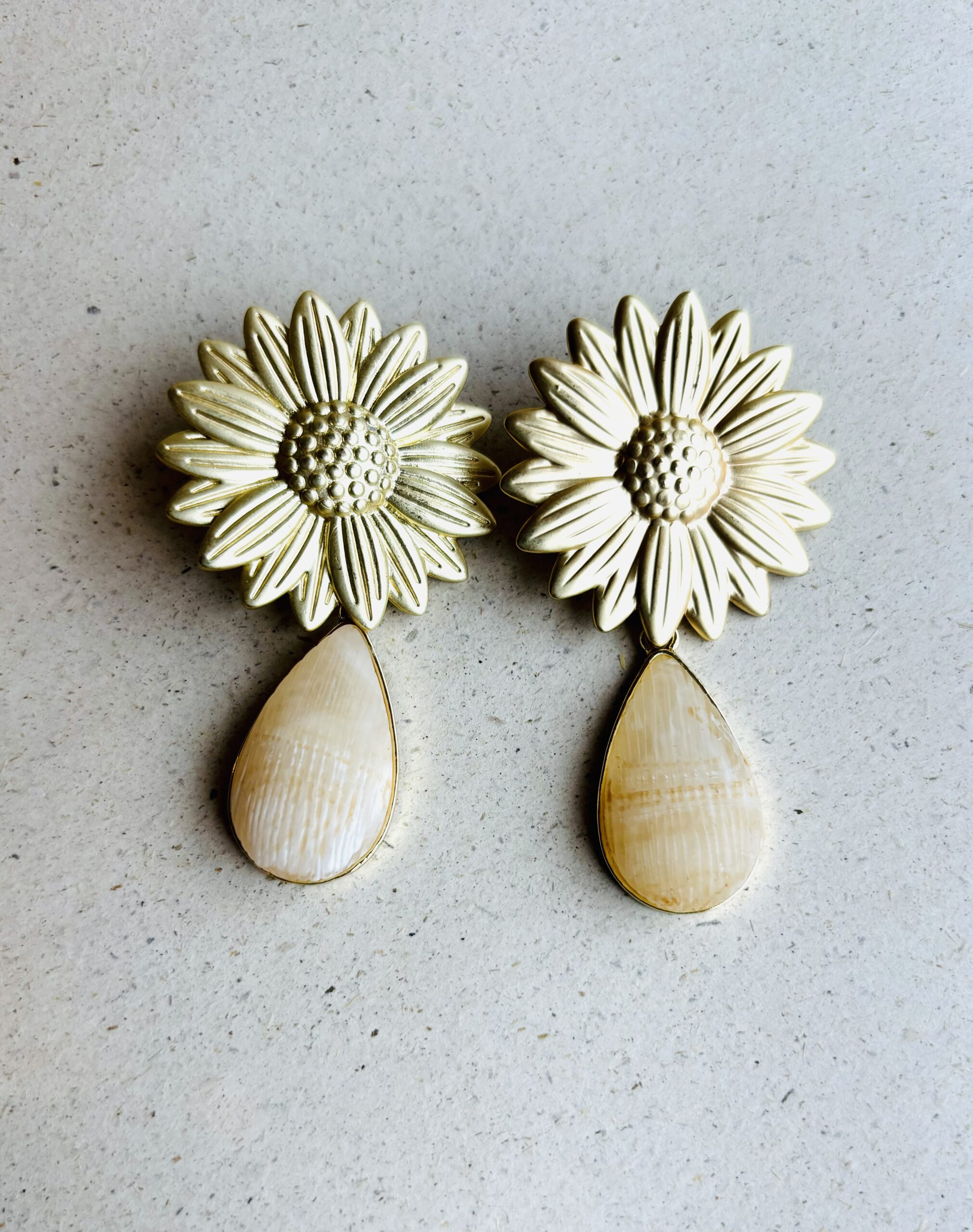 Boucles d’Oreilles ASTRID crème