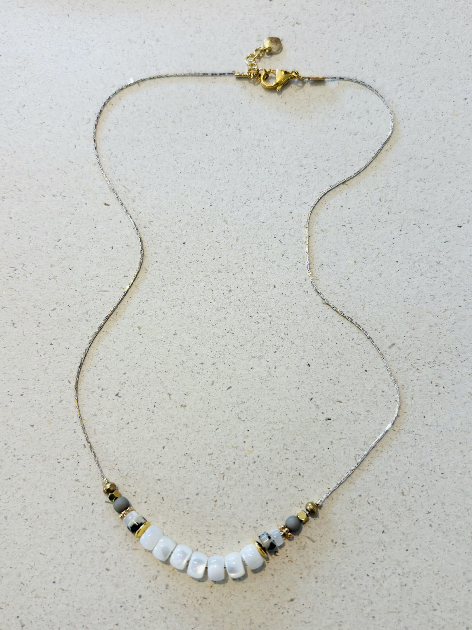 Collier CATALEYA blanc