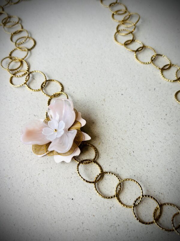 Collier long Poly rose pâle – Image 2