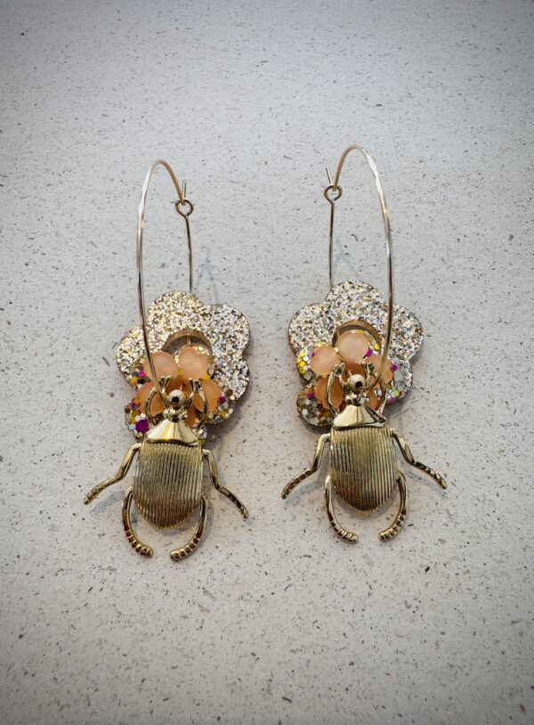 Boucles d'oreilles SCARABEÏ doré, saumon – Image 4