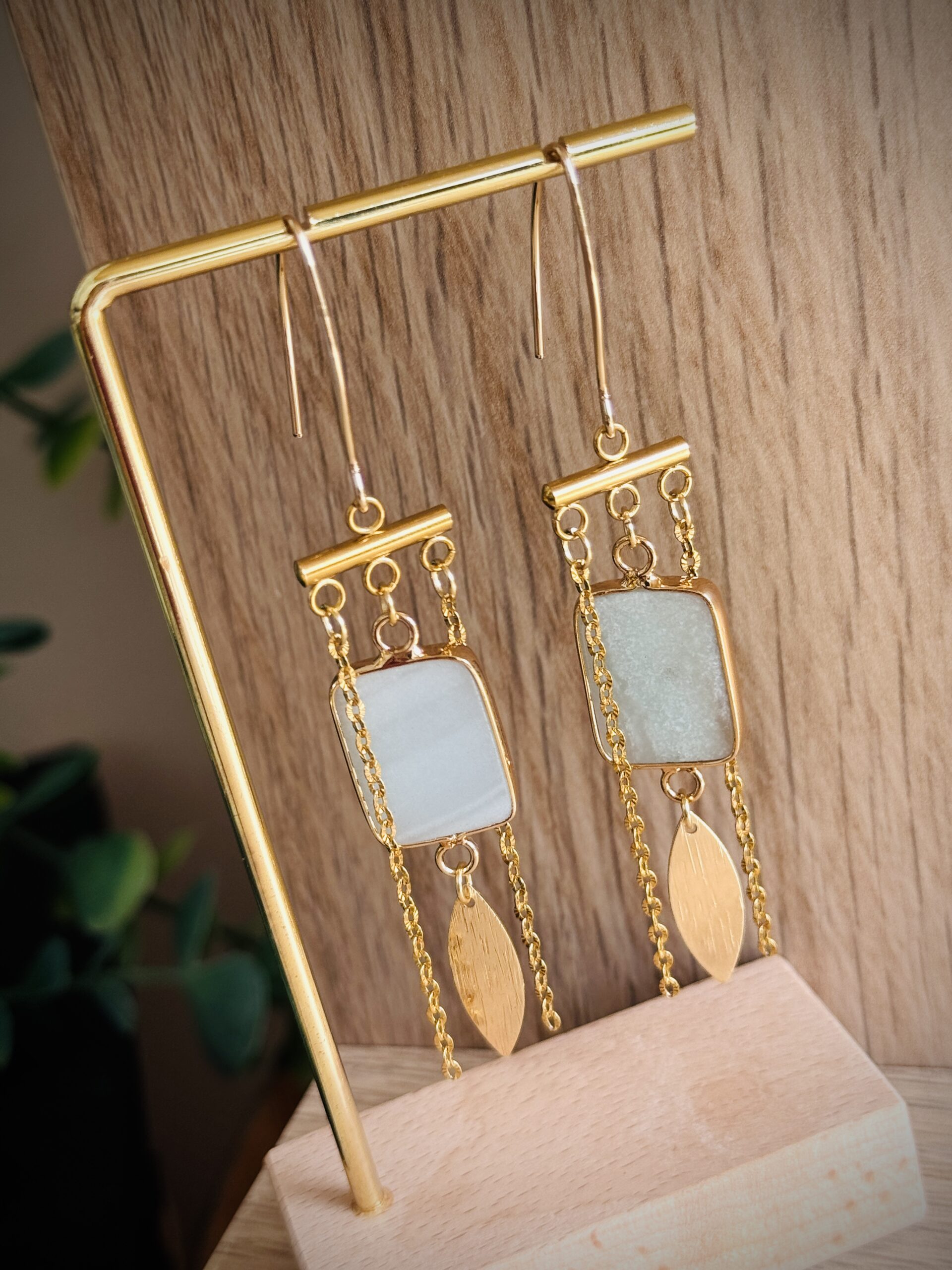 Boucles d'oreilles AMBRE vert d'eau – Image 2