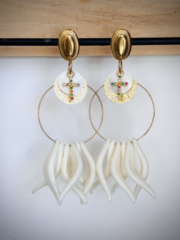 Boucles d'oreilles CARLA crème