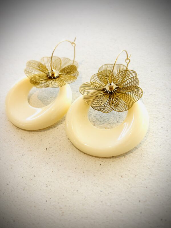 Boucles d'oreilles BIANCA crème – Image 2