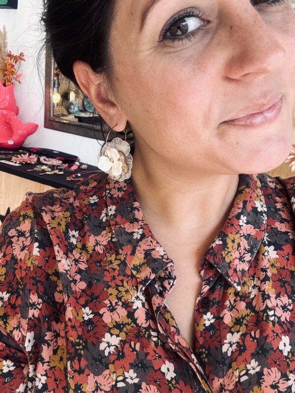 Boucles d'oreilles ASHA beige – Image 3
