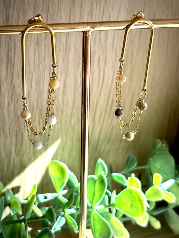 Boucles d'oreilles MEERA beige – Image 2