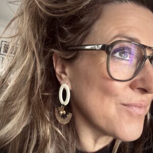 Boucles d'oreilles NATALIA crème, noir