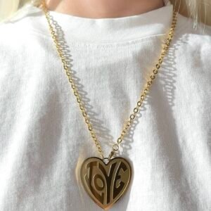 Collier LOVE doré
