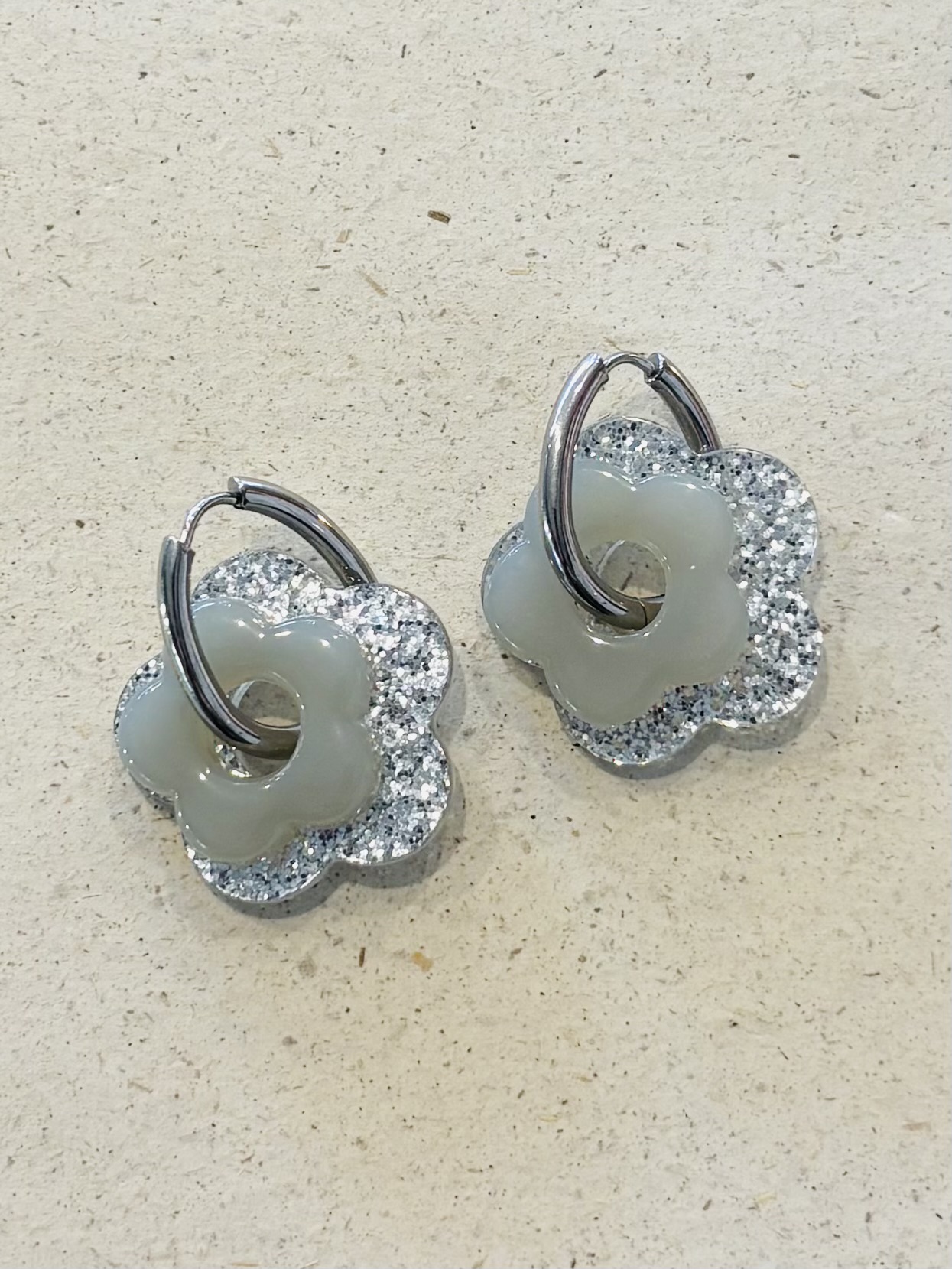 Boucles d'oreilles BALA gris