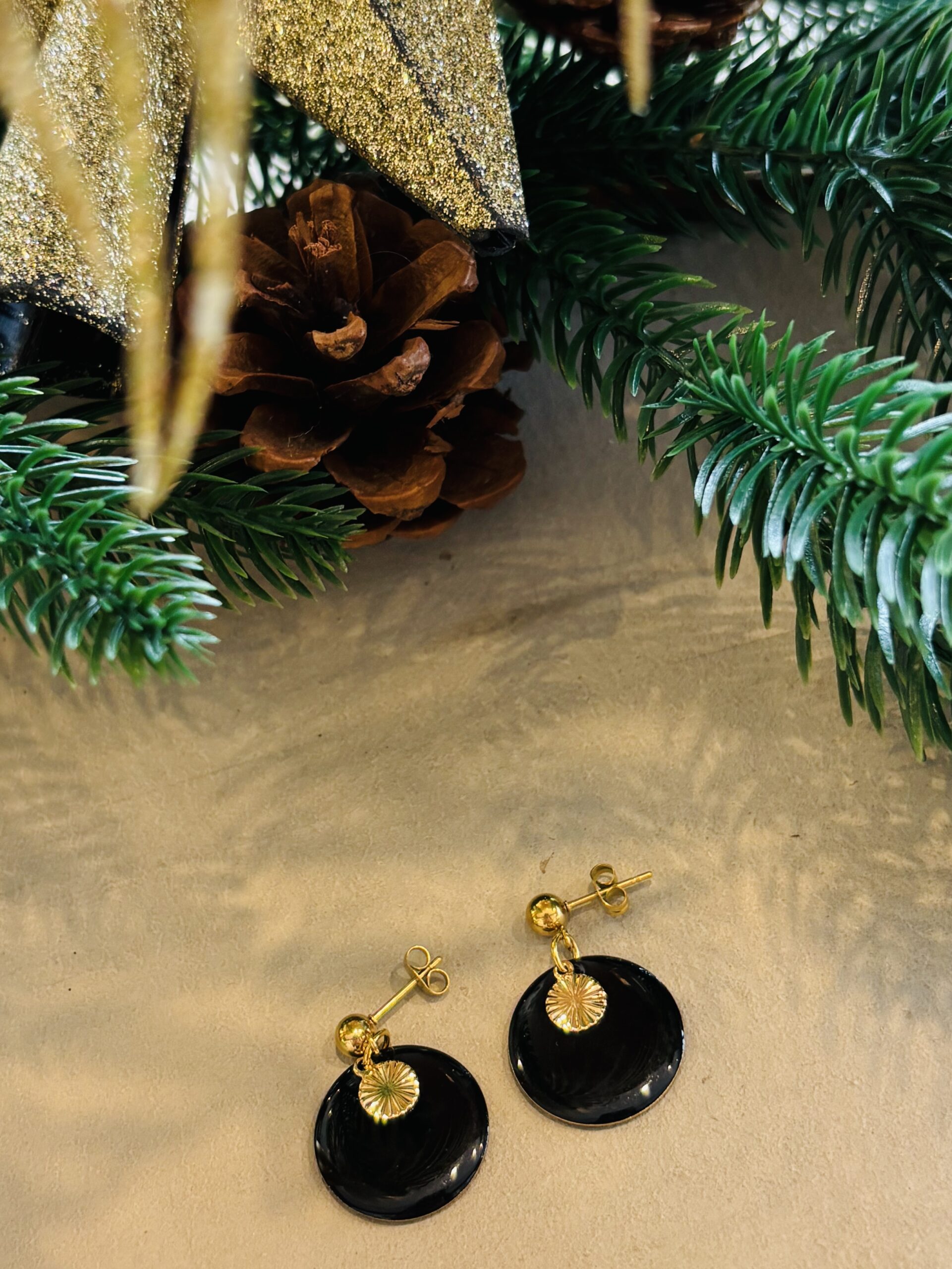 Boucles d'oreilles CATHRINA noir – Image 2