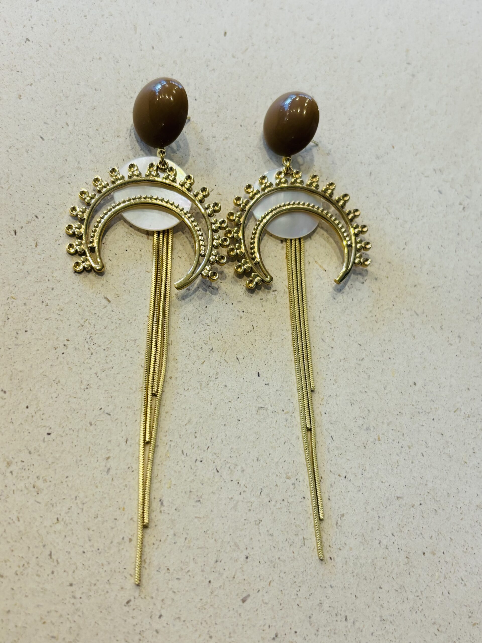 Boucles d'oreilles GLADYS blanc, marron