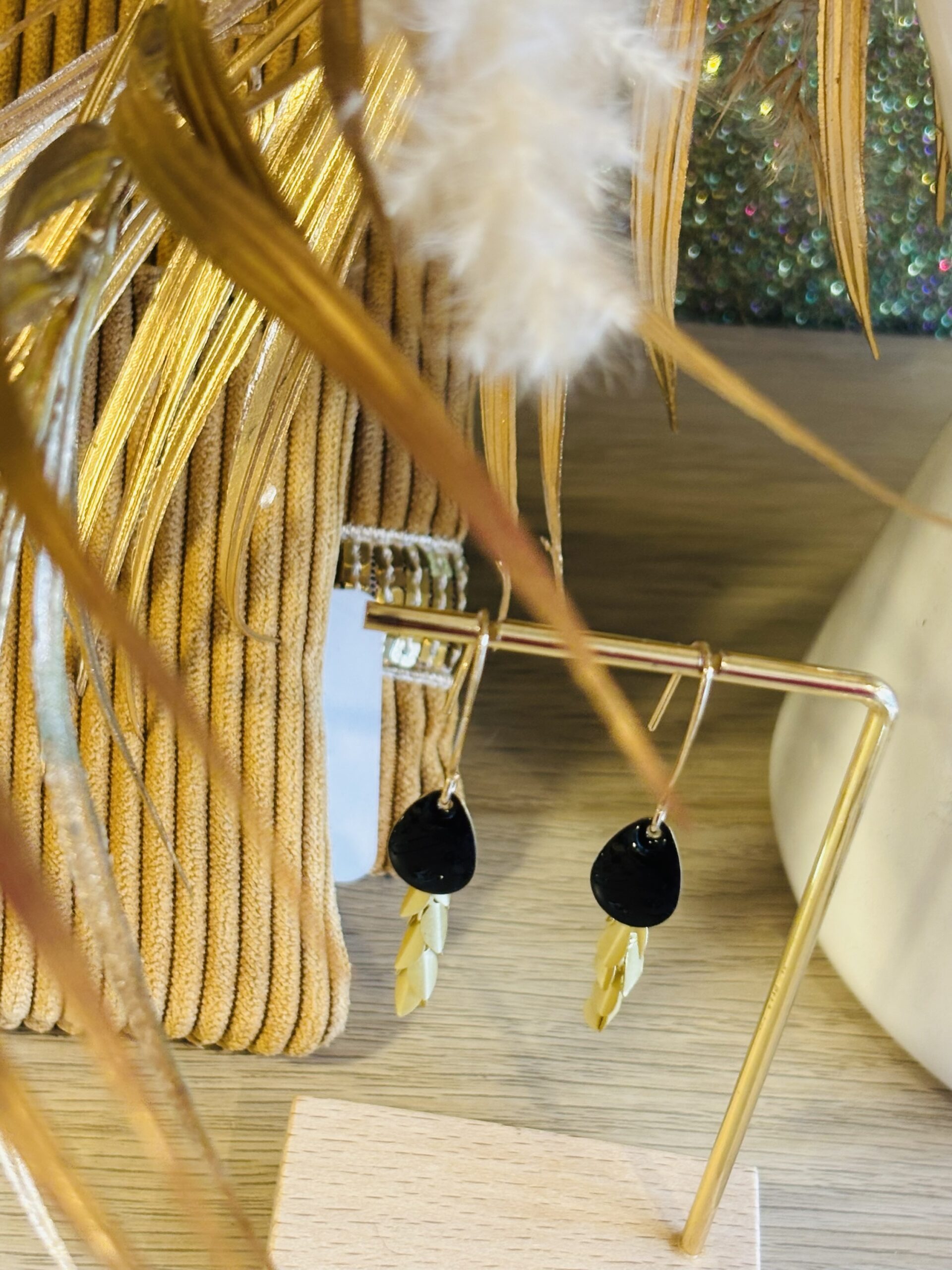 Boucles d'oreilles SOLANGE noir – Image 2