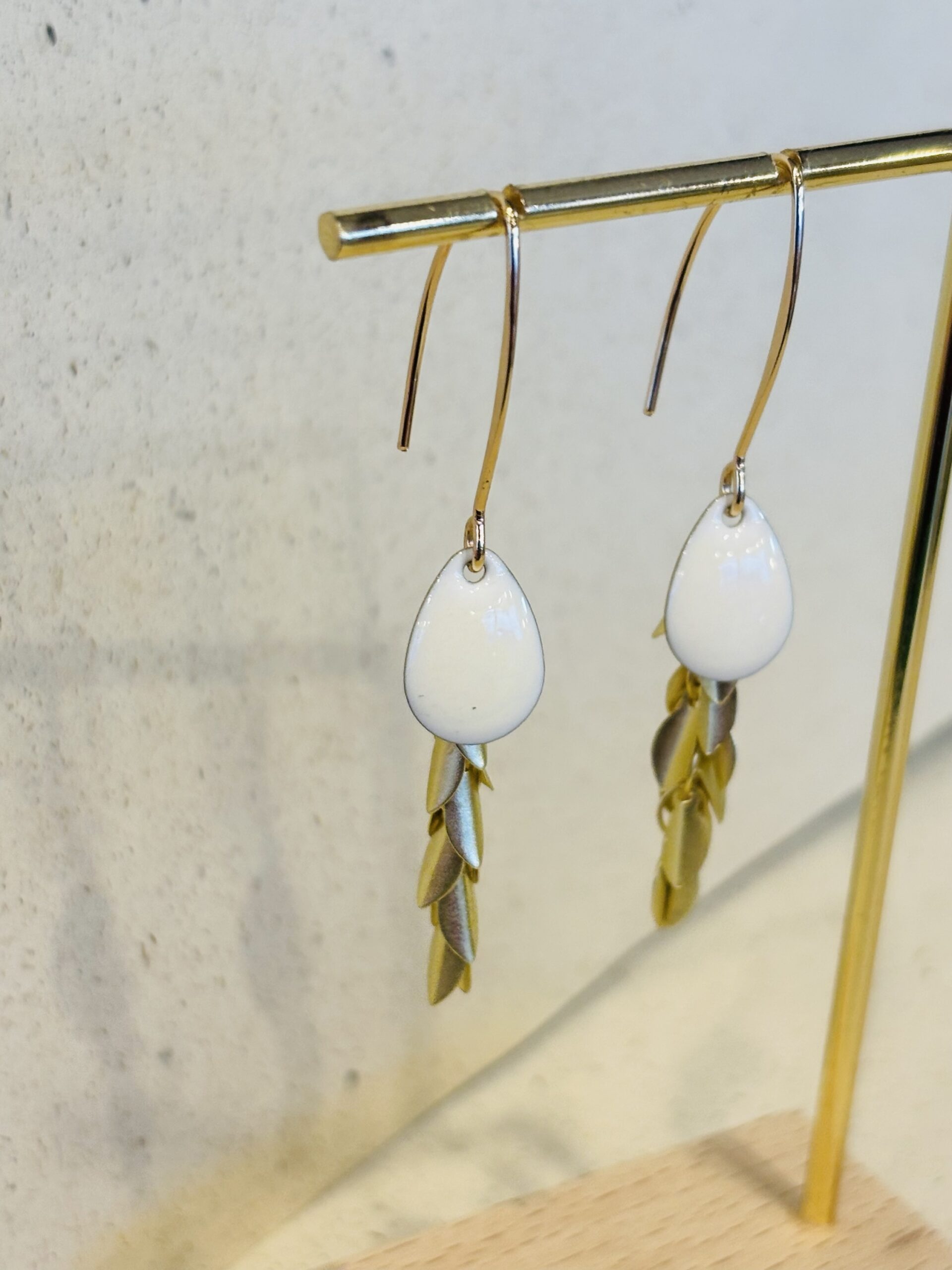 Boucles d'oreilles SOLANGE blanc – Image 3