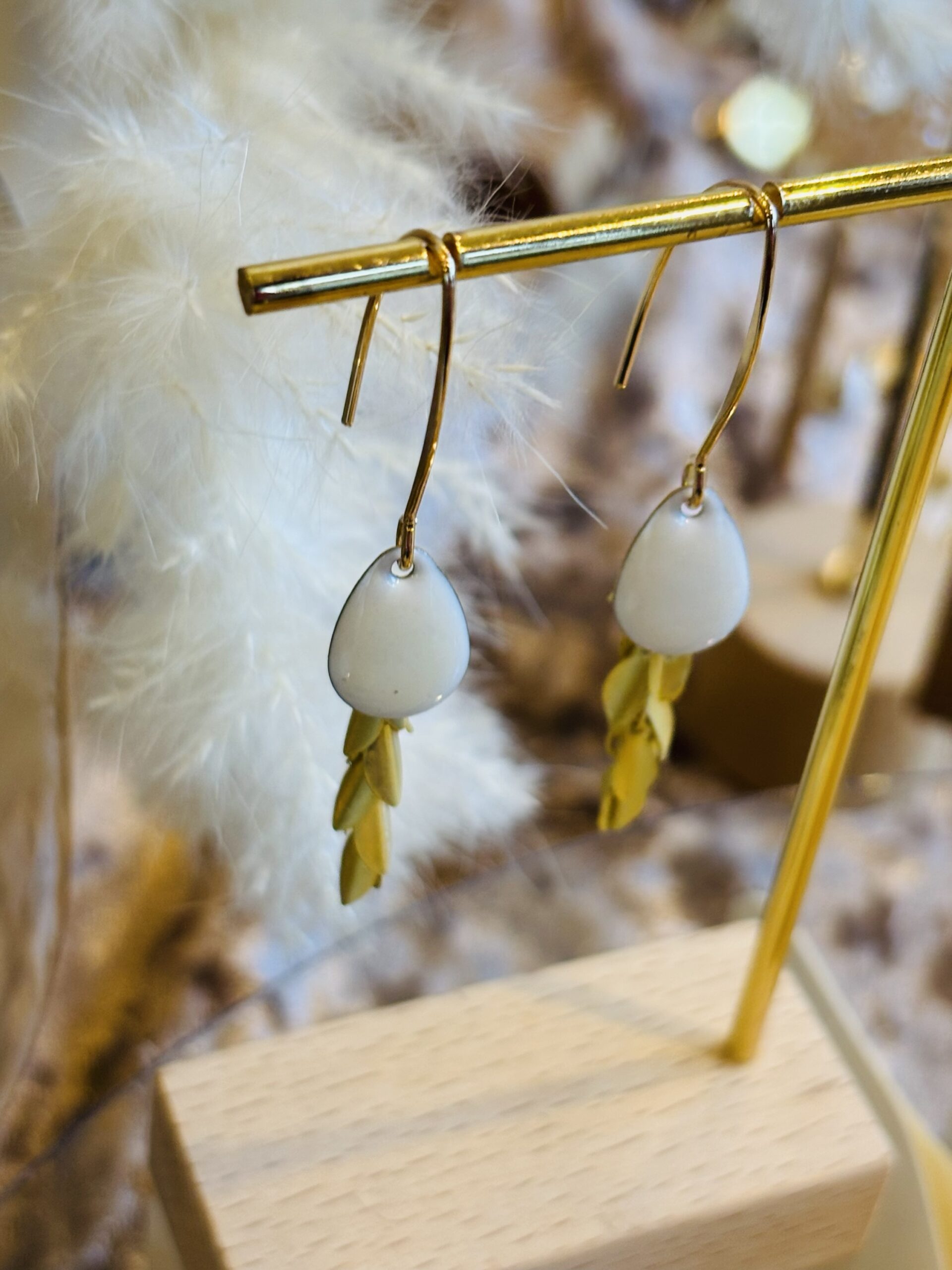 Boucles d'oreilles SOLANGE blanc – Image 2
