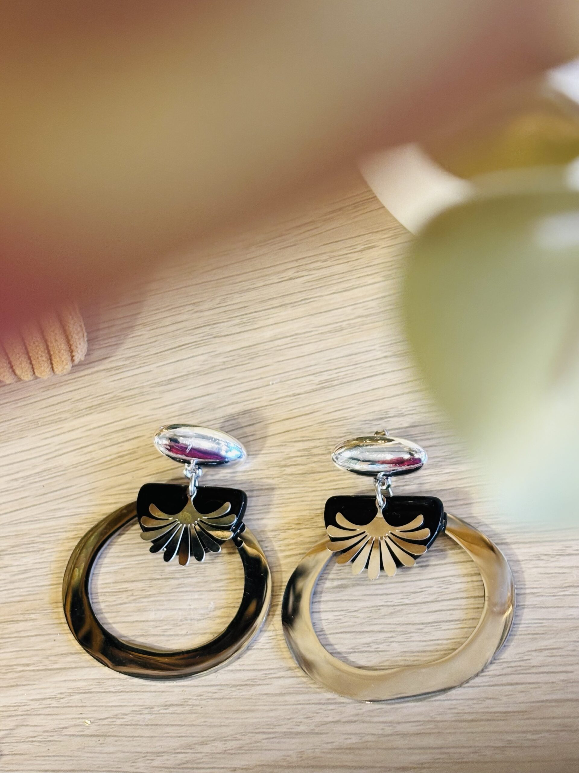 Boucles d'oreilles MAEVE noir – Image 3