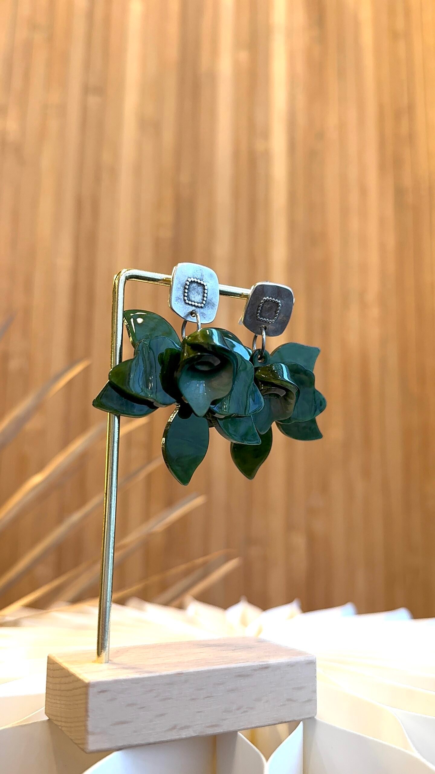 Boucles d'oreilles LAURY kaki – Image 2