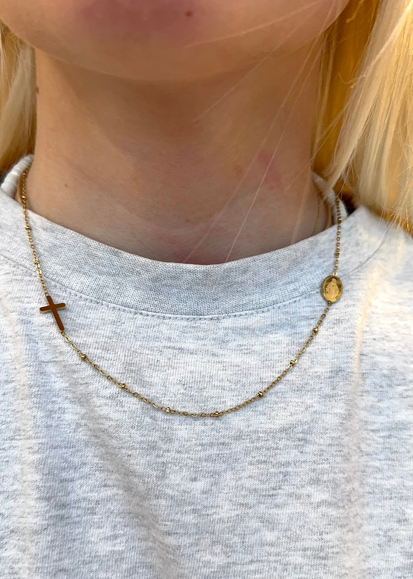 Collier ARCA doré – Image 2