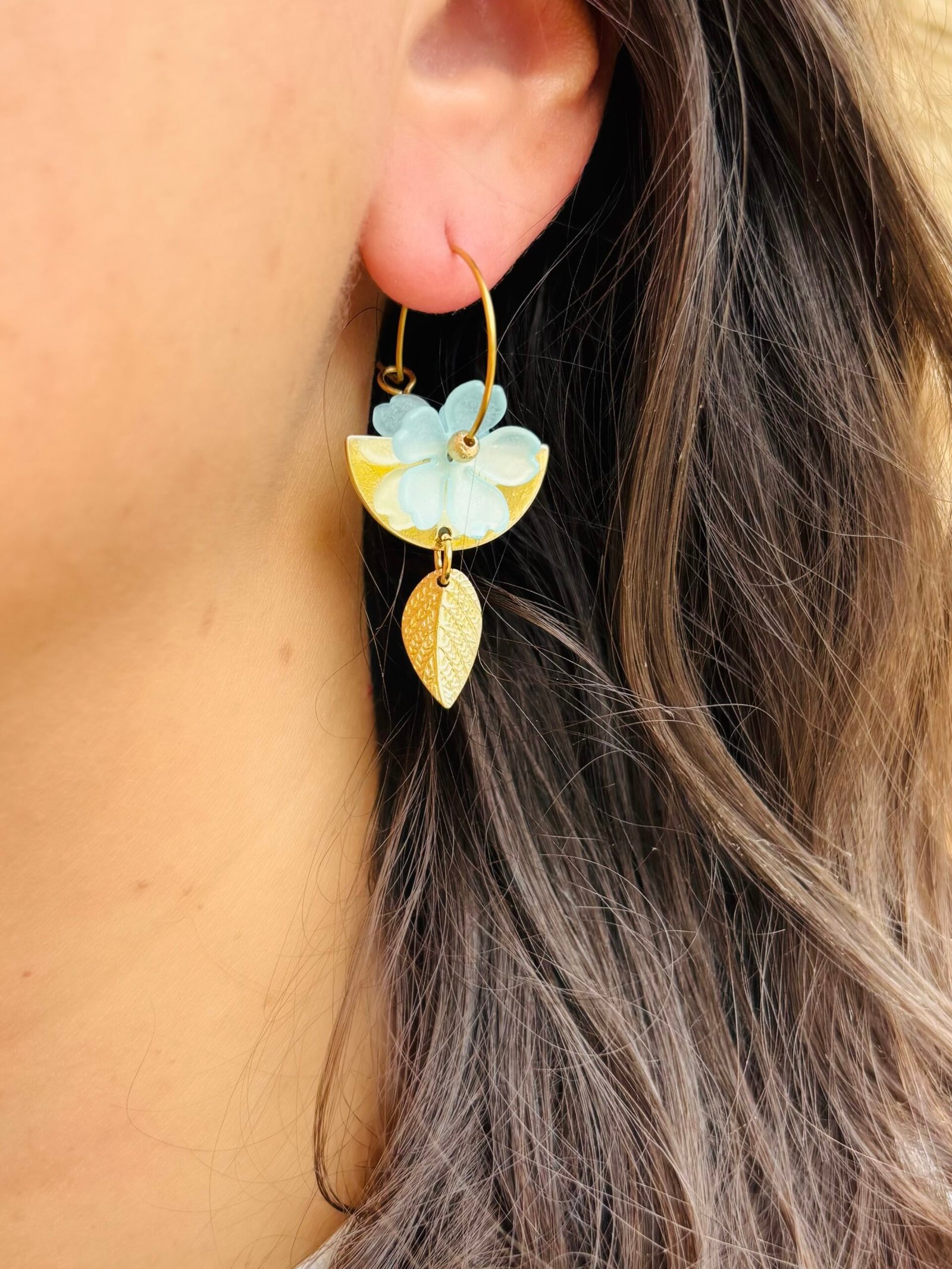 Boucles d'oreilles LIBBIE vert d'eau – Image 2