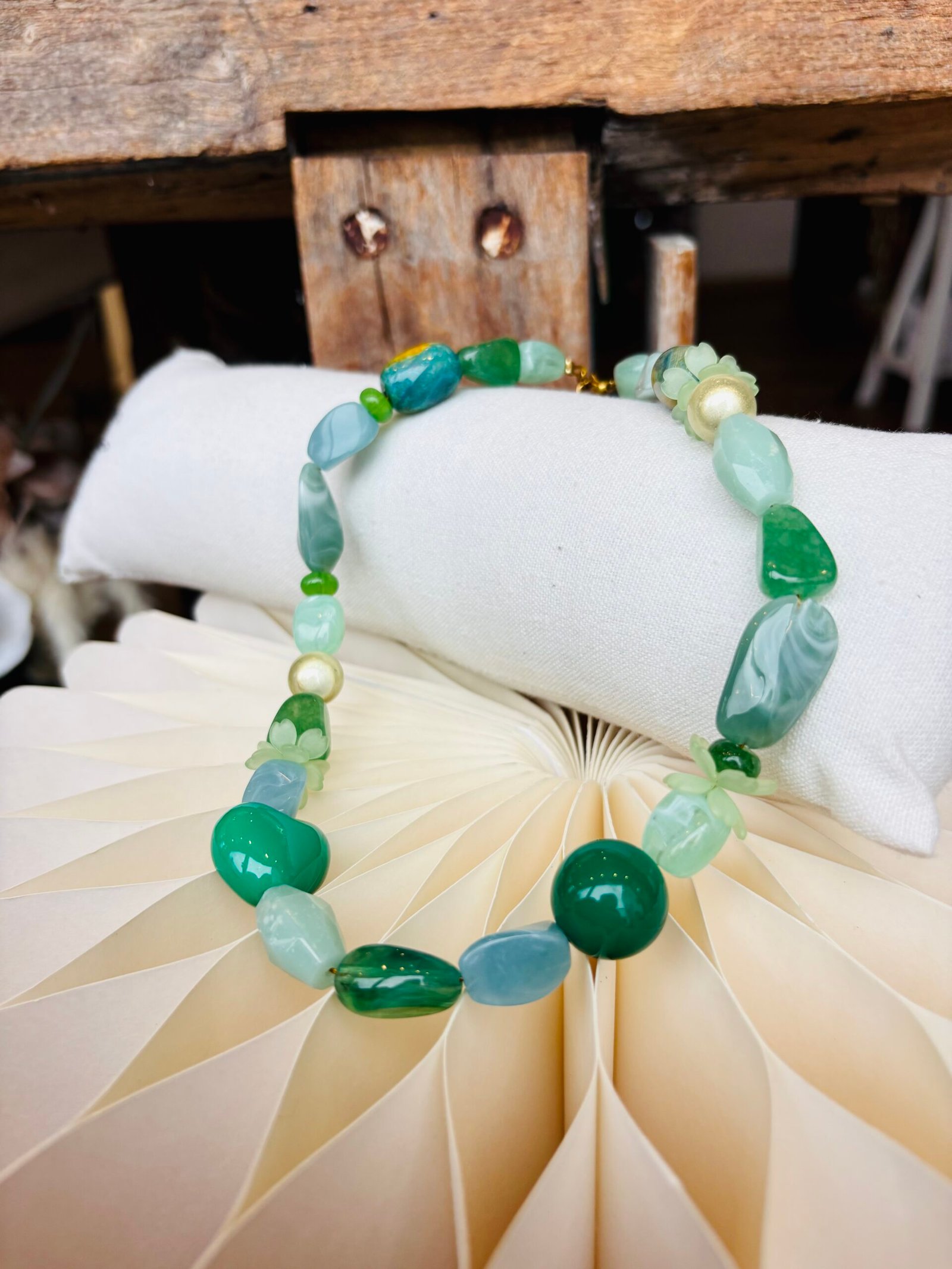 Collier SOLEIL nuance de vert