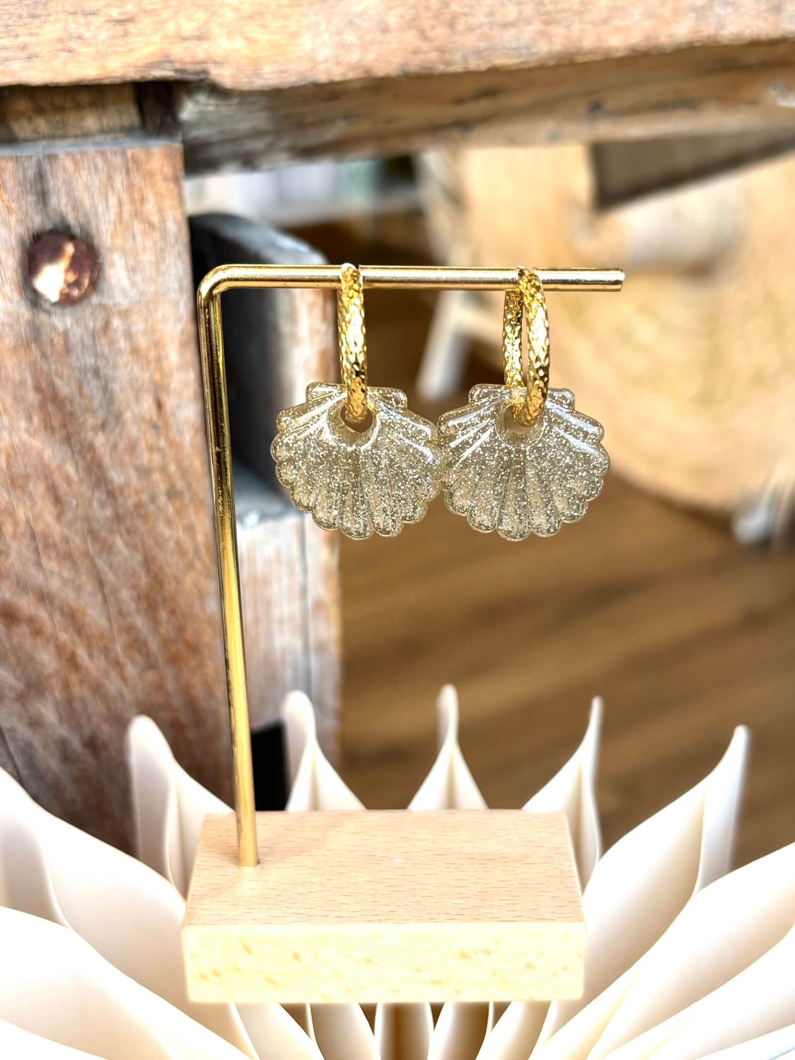Boucles d'oreilles ARIEL taupe à paillettes