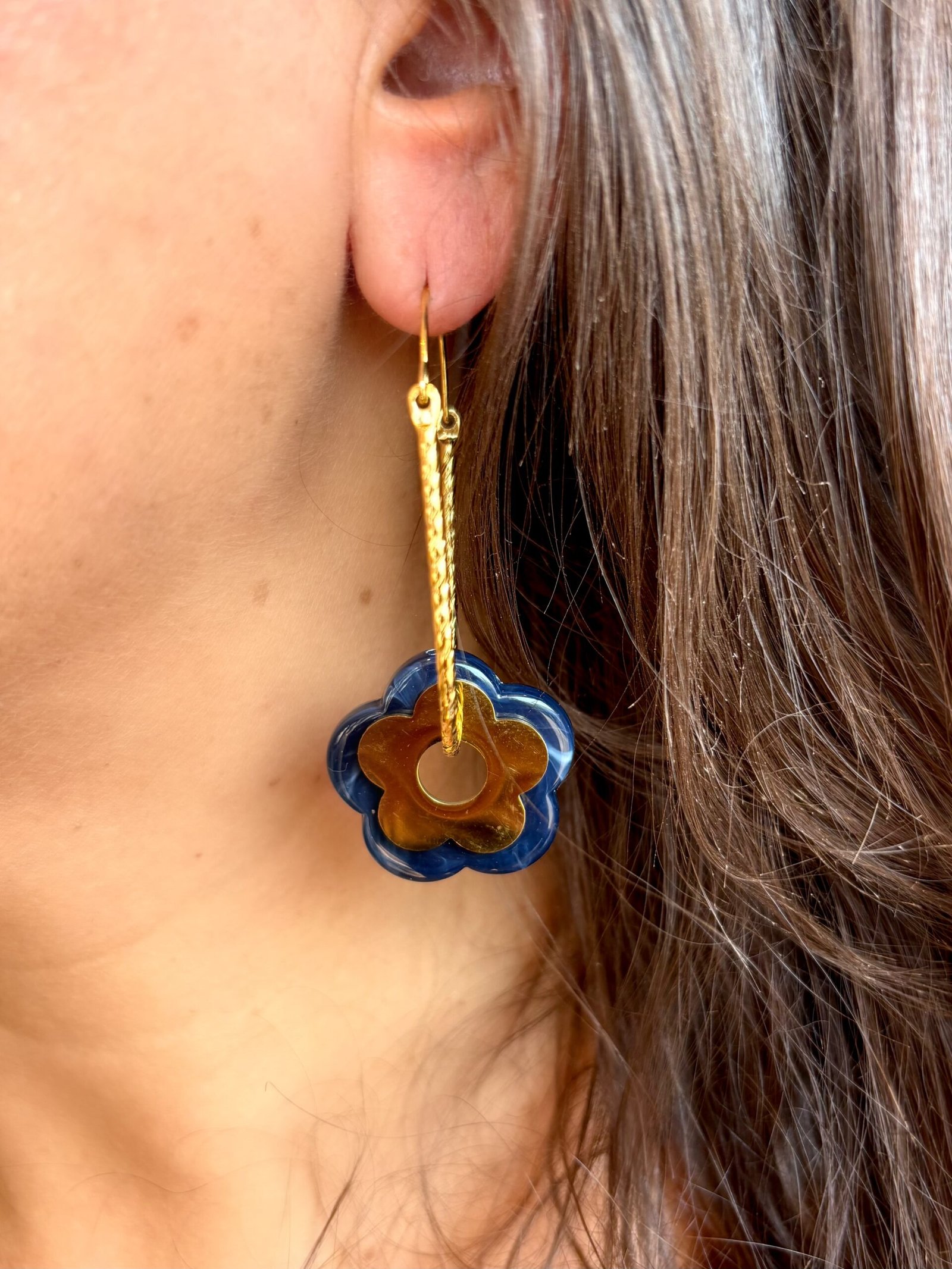 Boucles d'oreilles PLÜM bleu marine – Image 2