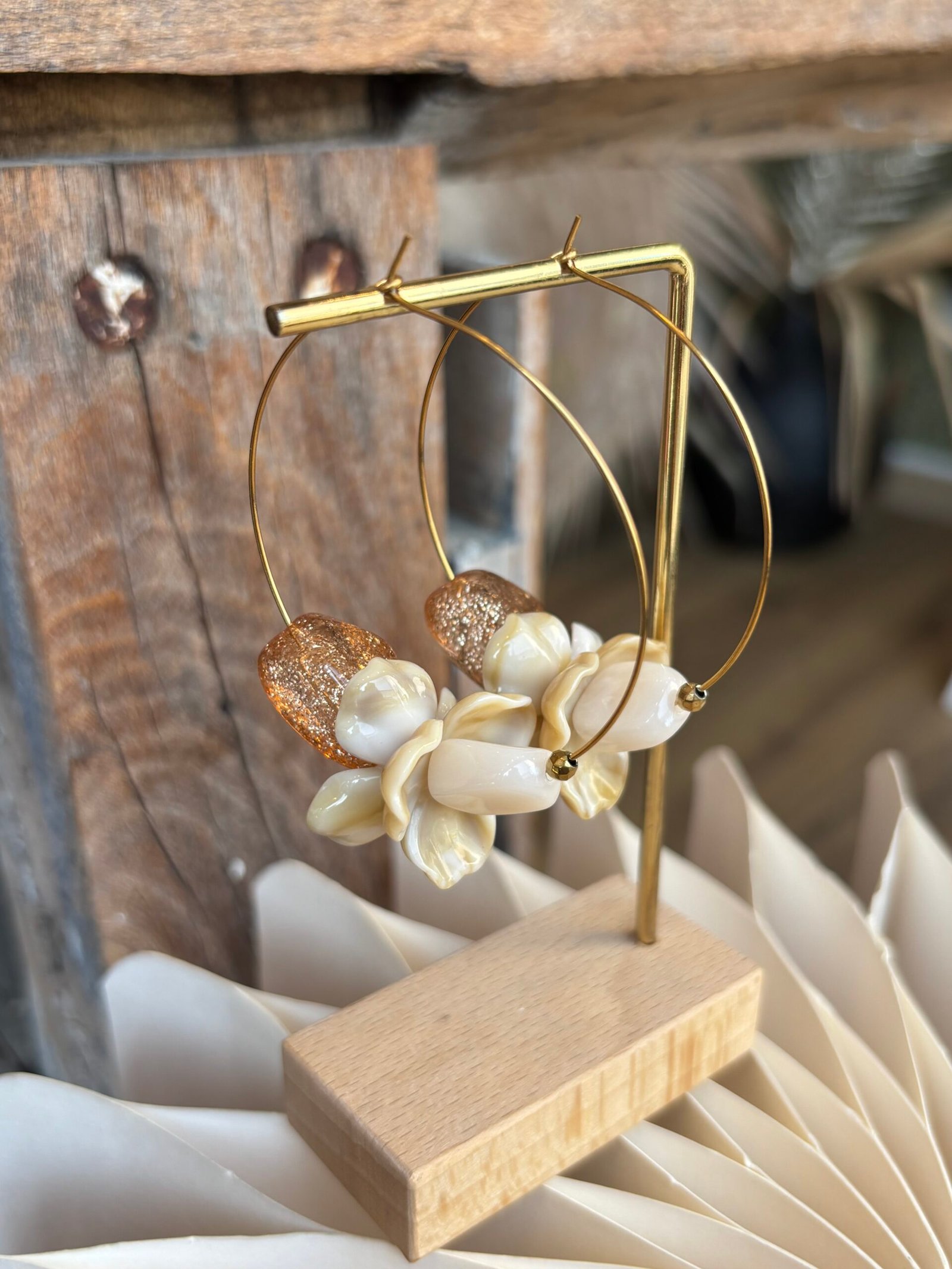 Boucles d'oreilles VAYA beige – Image 2