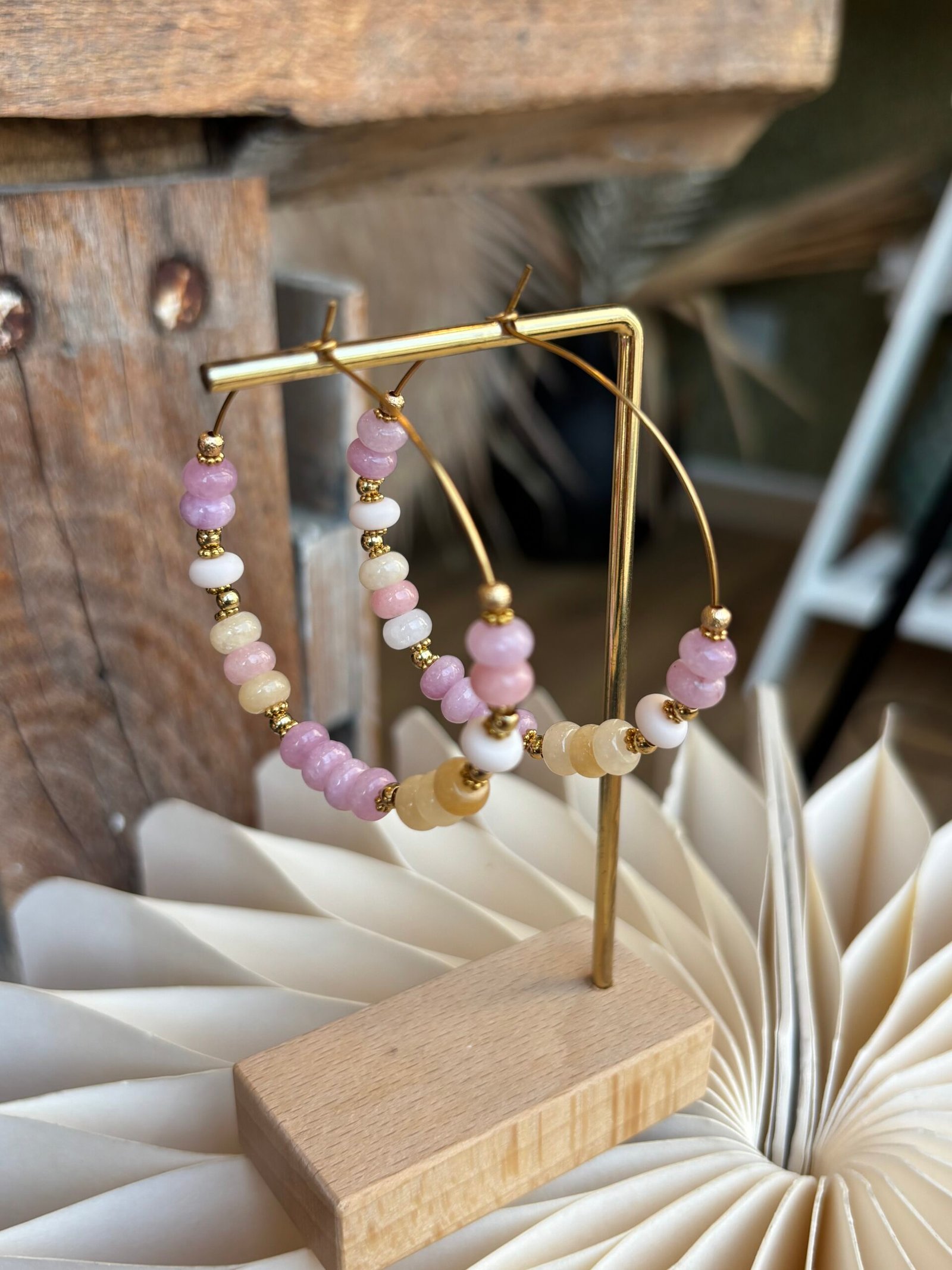 Boucles d'oreilles FAUSTINE mauve – Image 2