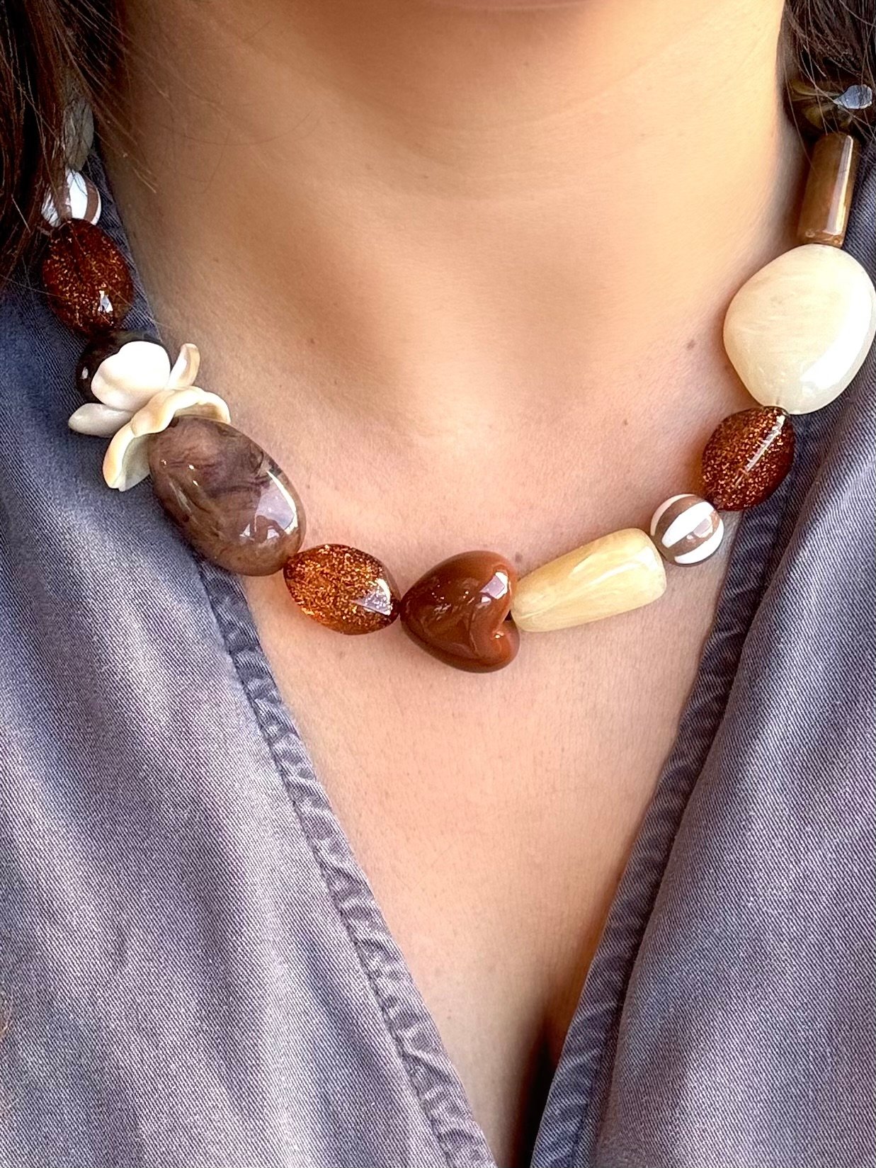 Collier SOLEIL nuance de marron – Image 2