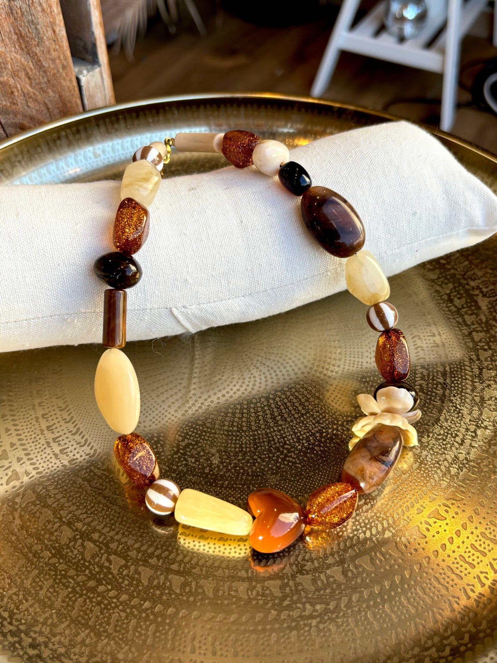 Collier SOLEIL nuance de marron