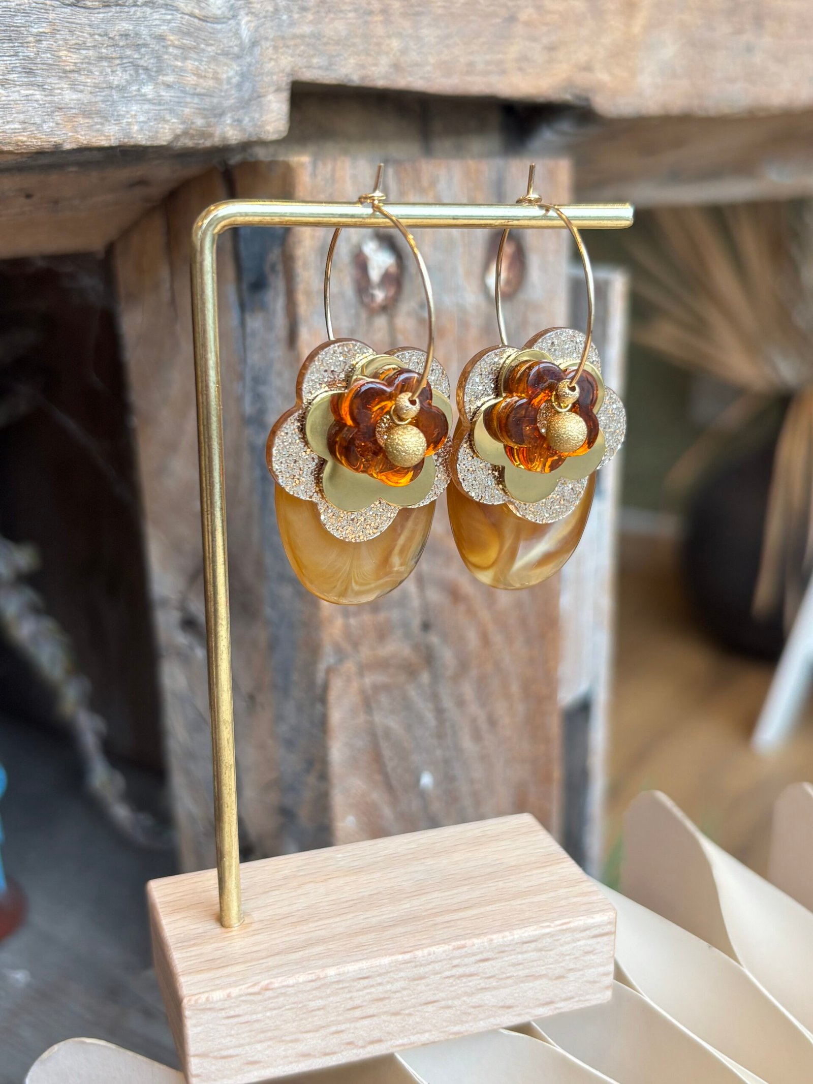 Boucles d'oreilles VICTOIRE marron – Image 2